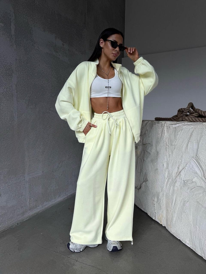 Women's oversized sweat set with zip-up jacket and wide joggers Mune Fashion