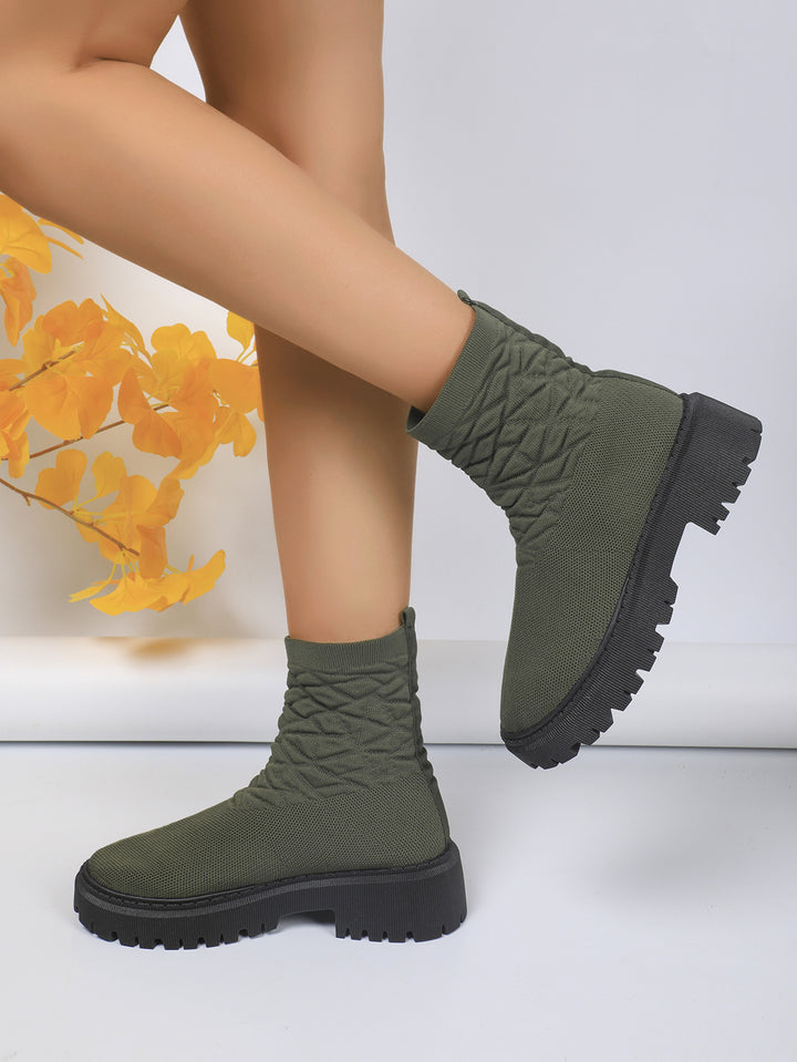 Women's knitted sock boots with geometric quilted look and chunky lug sole Mune Fashion