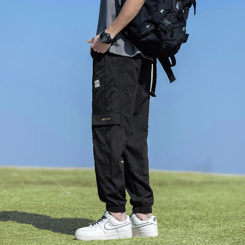Men's Loose Fit Cargo Jogging Pants with Elastic Drawstring Waistband and Tapered Leg Mune Fashion