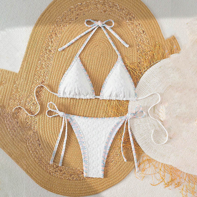 Women's Triangle Bikini with Delicate Flower Details Mune Fashion