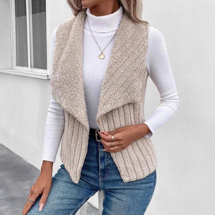 Women's cozy sleeveless teddy fleece vest with large shawl collar and textured ribbed look Mune Fashion