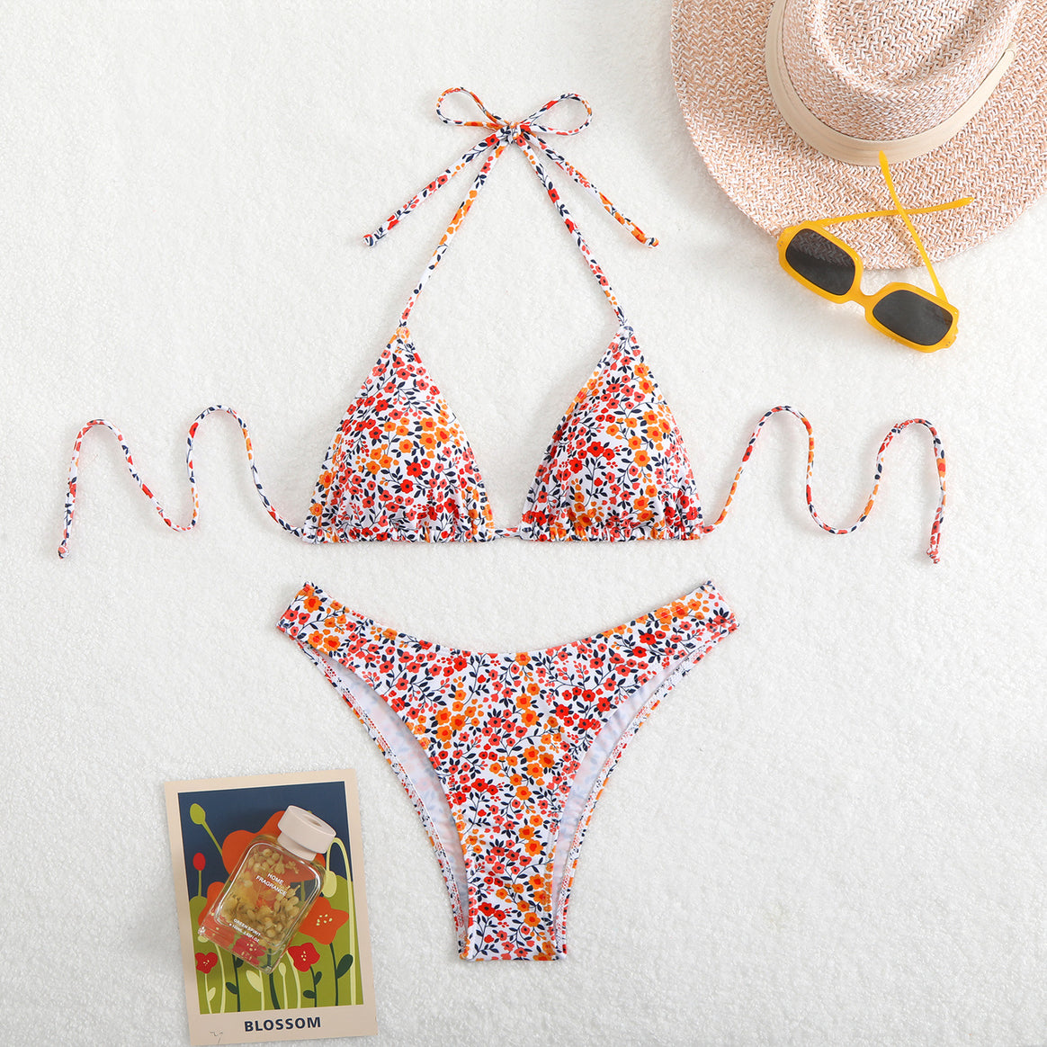 Women's bikini with floral pattern and adjustable halter Mune Fashion