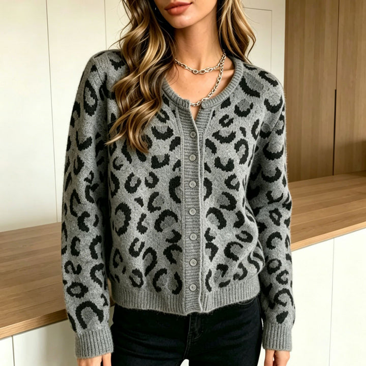 Women's Short Cardigan in Leo-Jacquard with Ribbed Hem and Round Neckline Mune Fashion