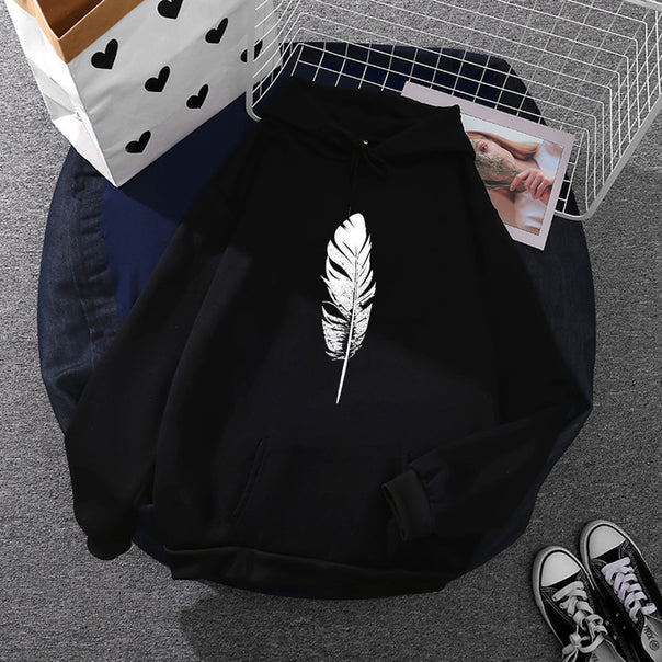 Women’s hoodie with finger heart print, oversized cut and kangaroo pocket Mune Fashion