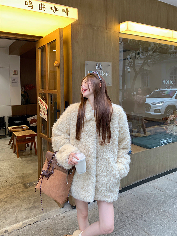 Women's Oversized Faux Fur Coat with Teddy Look, Stand Collar and Pockets Mune Fashion
