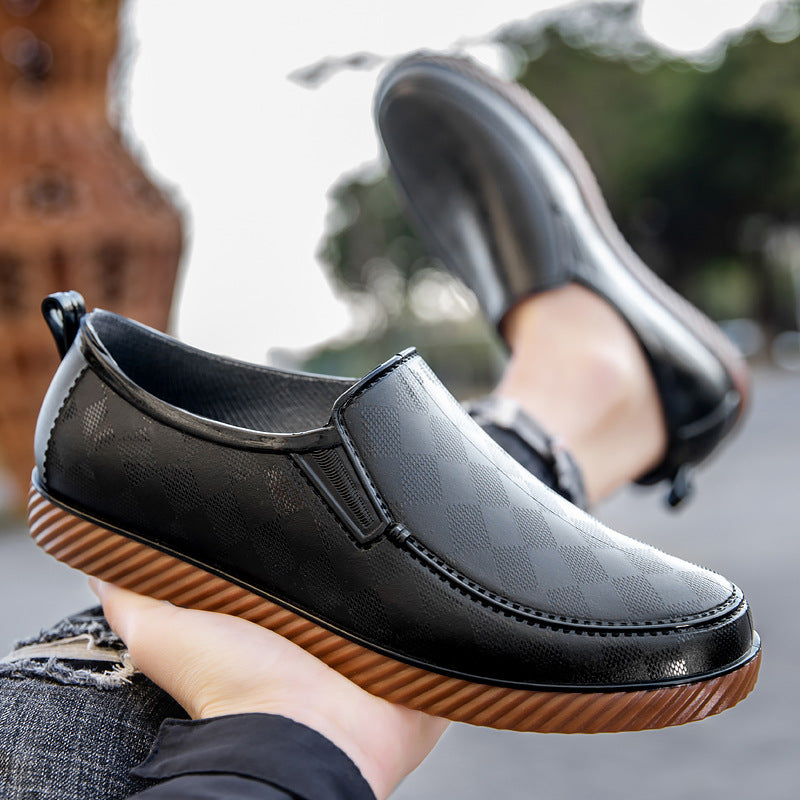 Men's Elegant Waterproof Slip-ons with Textured Surface and Profiled Lightweight Sole Mune Fashion