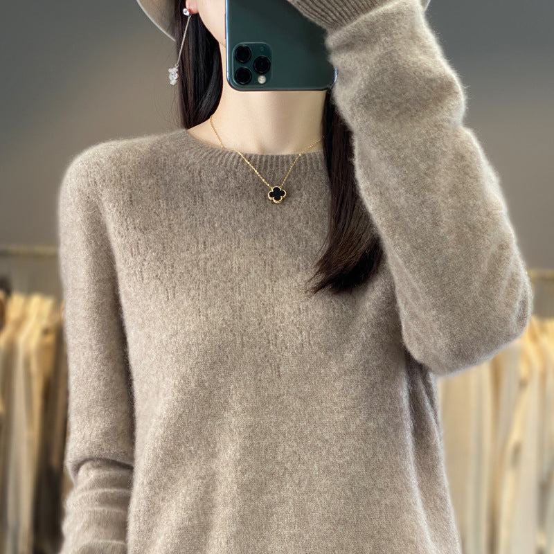 Women Cozy Midweight Round Neck Sweater made of Angora Blend with fine pile and narrow cuff Mune Fashion