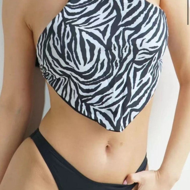 Women Triangel Bikini with fashionable halter neck and elegant lacing Mune Fashion