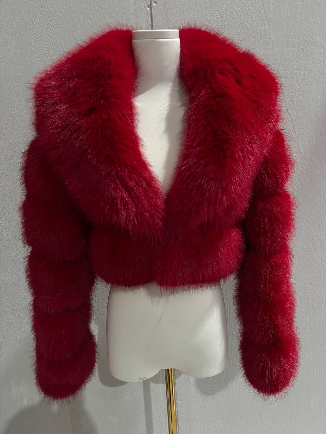 Ladies short-cut faux fur bolero jacket with voluminous shawl collar Mune Fashion