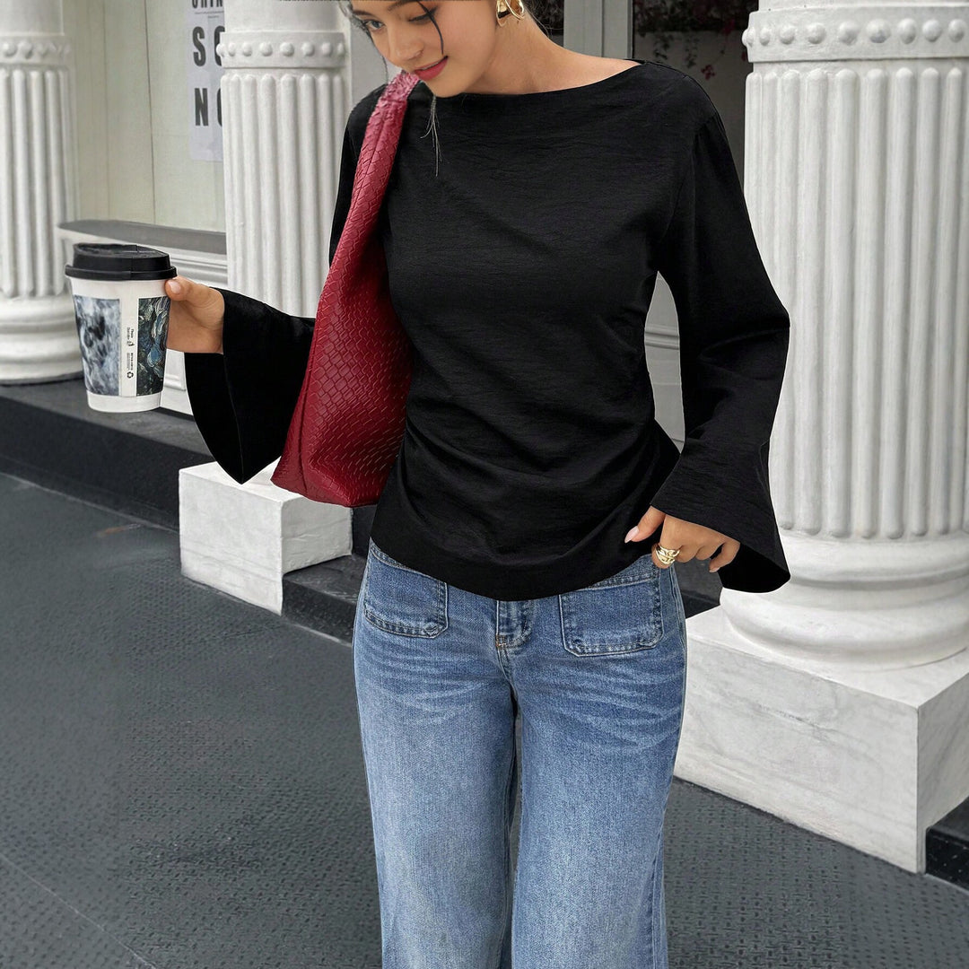 Women Bootneck-Long sleeve shirt with wide cuff sleeve and fitted side seam Mune Fashion