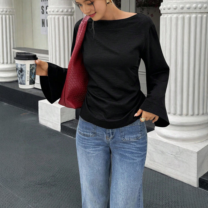 Women Bootneck-Long sleeve shirt with wide cuff sleeve and fitted side seam Mune Fashion