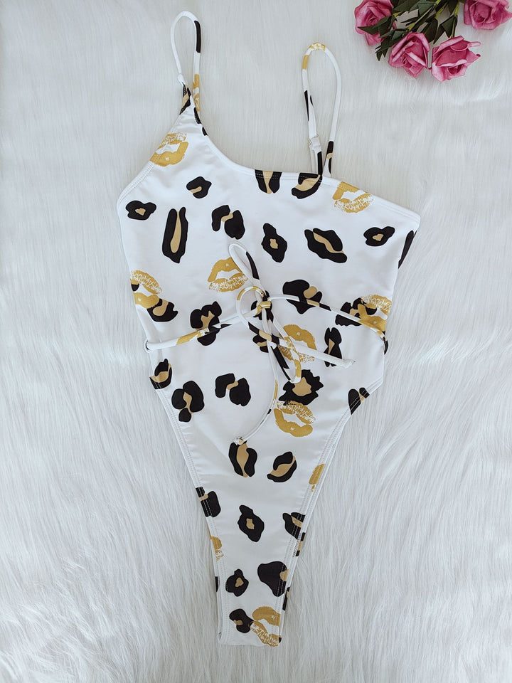 Ladies Elegant Swimsuit with Tying Detail Mune Fashion