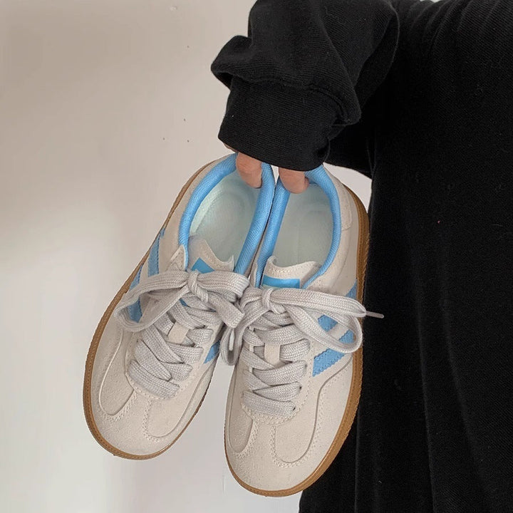 Women's sneakers with soft upper material and trendy color accents Mune Fashion