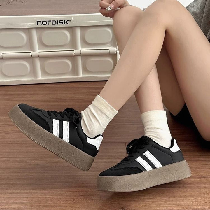 Women's sneakers with breathable upper material and non-slip sole Mune Fashion