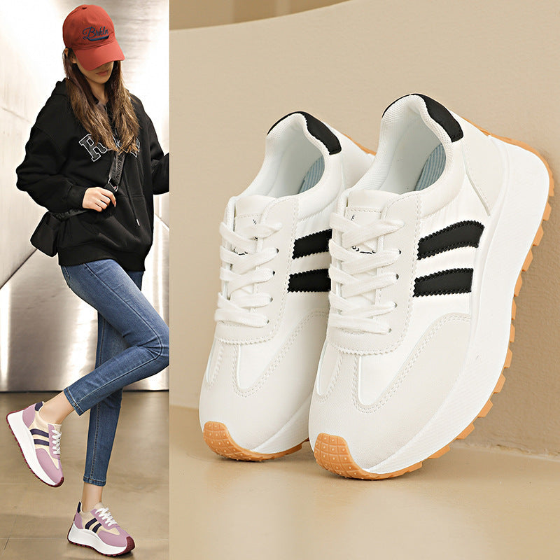 Women sporty sneakers with cushioned sole and breathable surface Mune Fashion