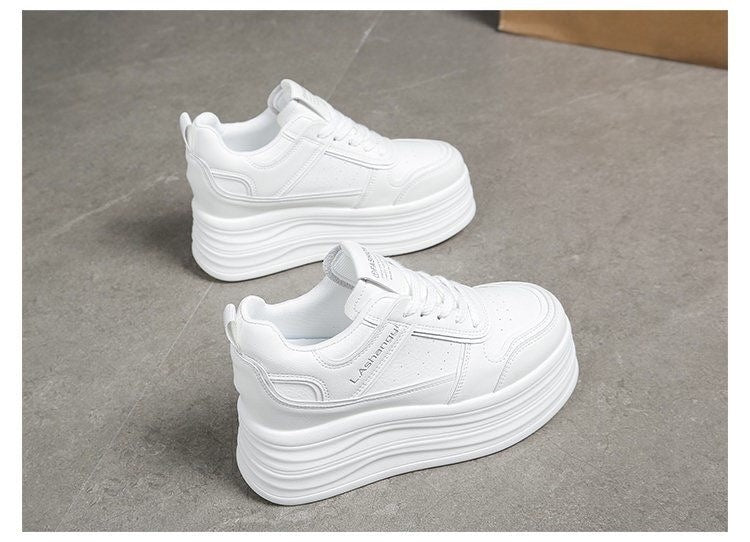 Women's fashionable platform sneakers with textured upper material and comfortable cushioning system Mune Fashion