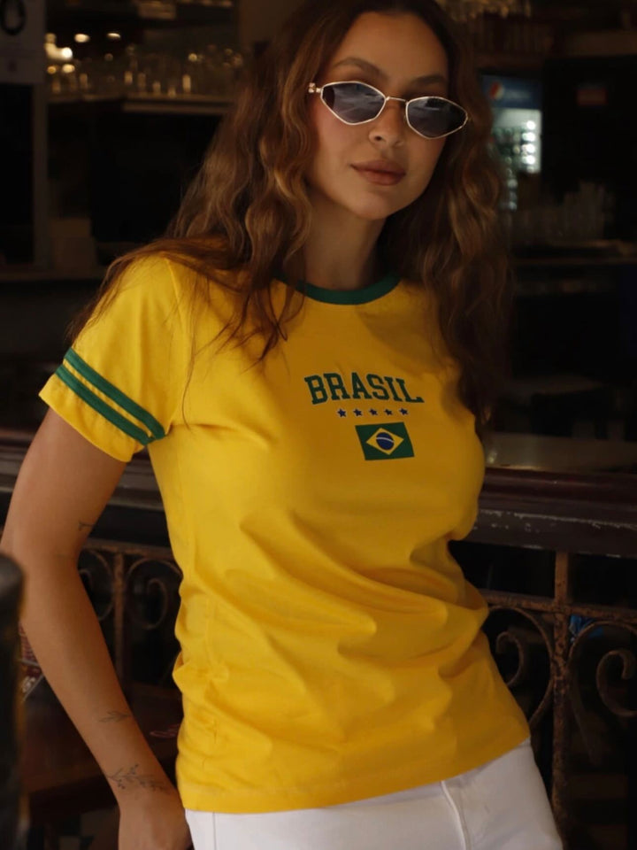 Women's sporty fan t-shirt with Brazil print and contrast stripes Mune Fashion