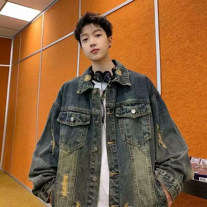 Men's Oversized Denim Jacket in Vintage Look with Distressed Details and Flap Pockets Mune Fashion