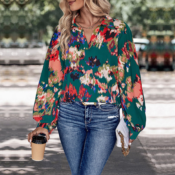 Ladies chiffon blouse with wide balloon sleeves, V-neck and abstract all-over print Mune Fashion