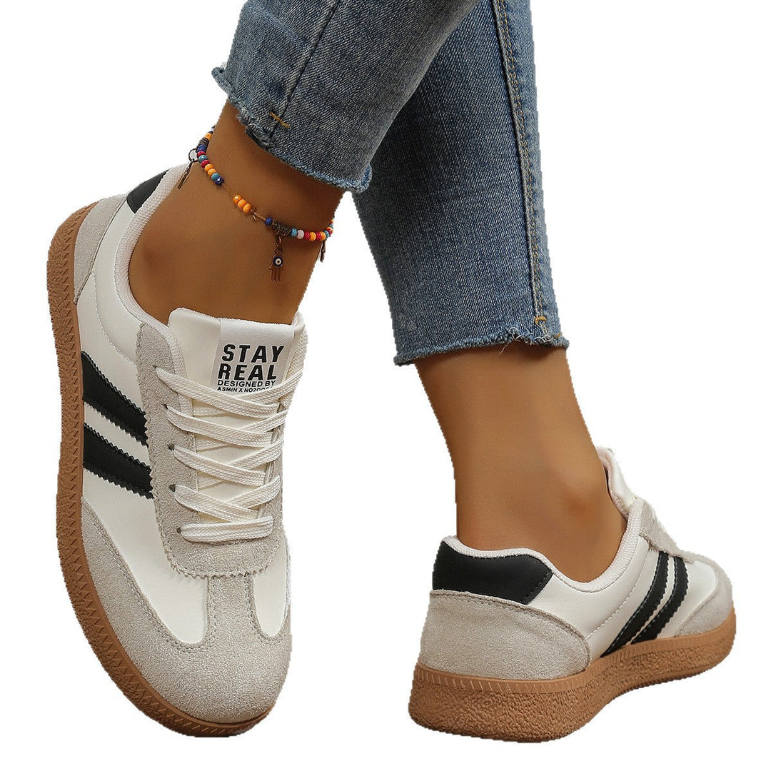 Women's sneakers in sporty retro design with breathable mesh inserts and comfortable sole Mune Fashion