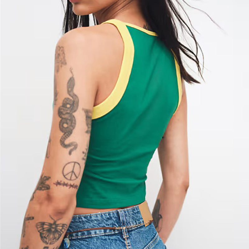Women's sleeveless halter top with a fitted silhouette and embroidered Argentina lettering Mune Fashion