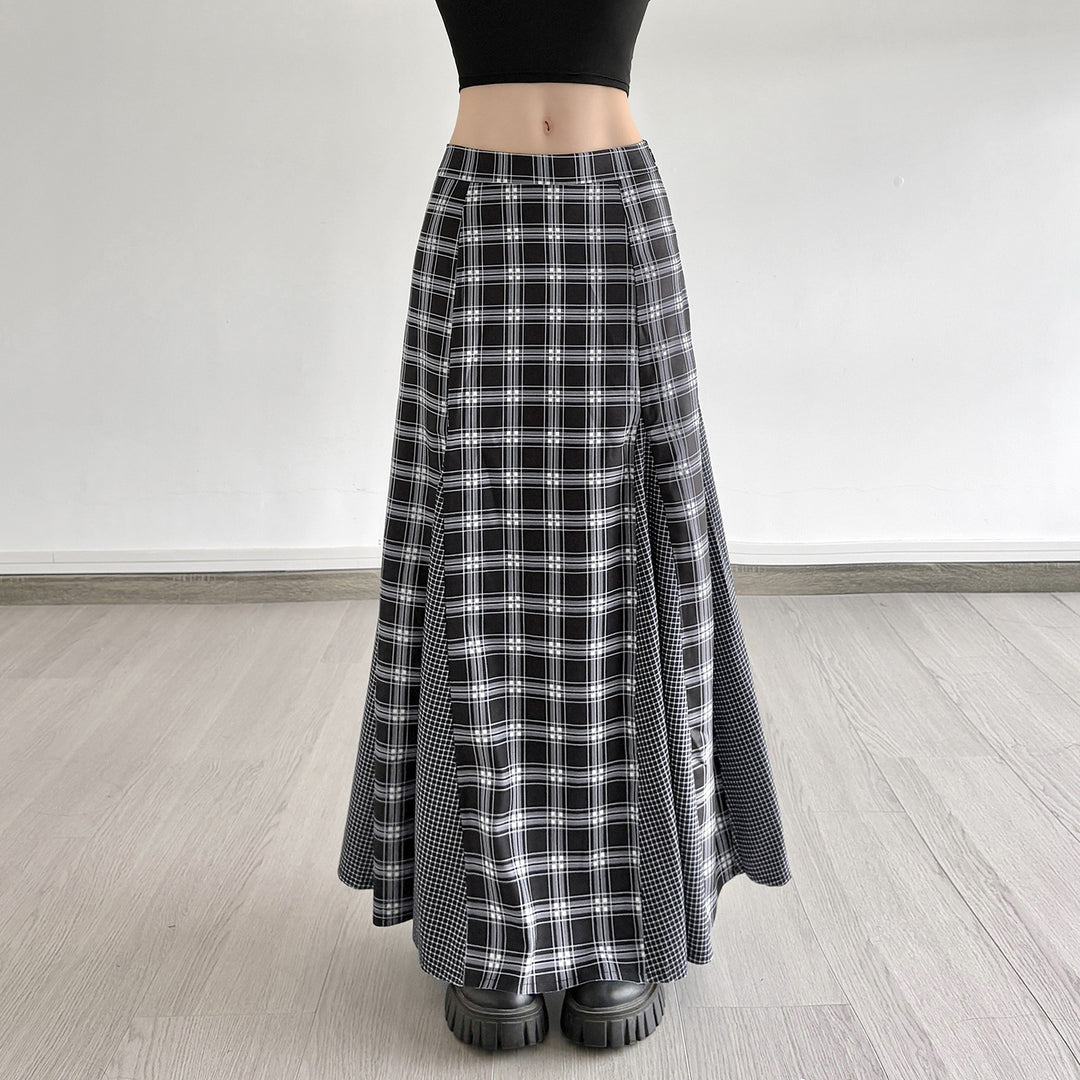 Women's maxi skirt with tailored fit, contrasting check panels and flared godet silhouette Mune Fashion