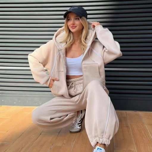 Women's wide jogging pants with high waistband and contrasting side stripes Mune Fashion