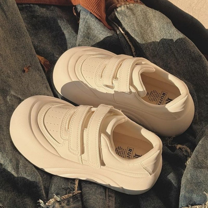 Women Sustainable Sneakers with adjustable Velcro and cushioned sole Mune Fashion