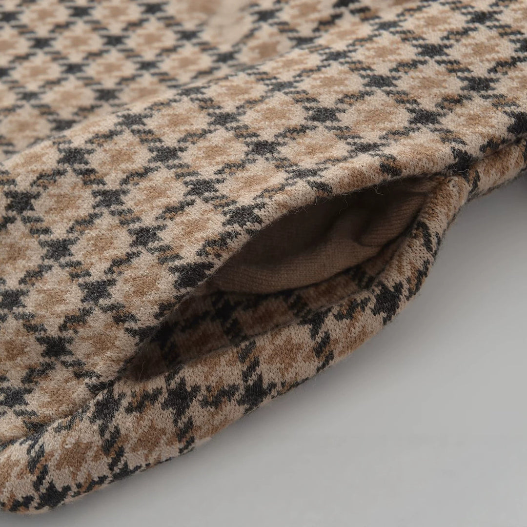 Ladies Short-Cut Check Transitional Jacket with Boxy Silhouette and Contrast Collar Mune Fashion