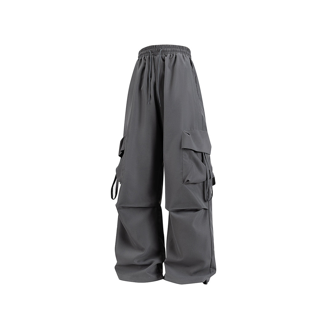 Unisex Wide Cargo Pants in Baggy Cut with Drawstring Waistband, Multiple Flaps, and Adjustable Leg Closures Drune
