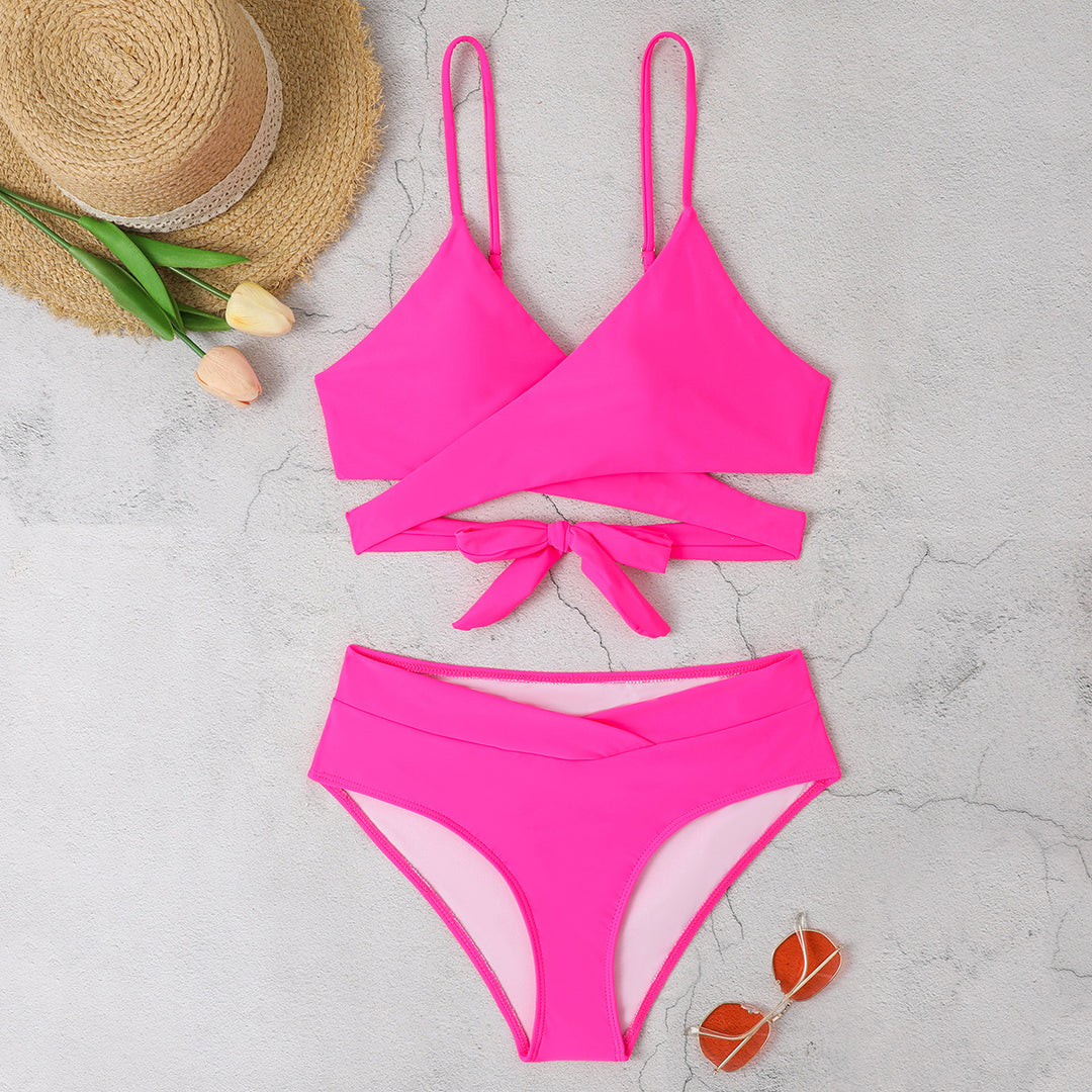 Ladies Triangle Bikini with Fashionable Accents Mune Fashion
