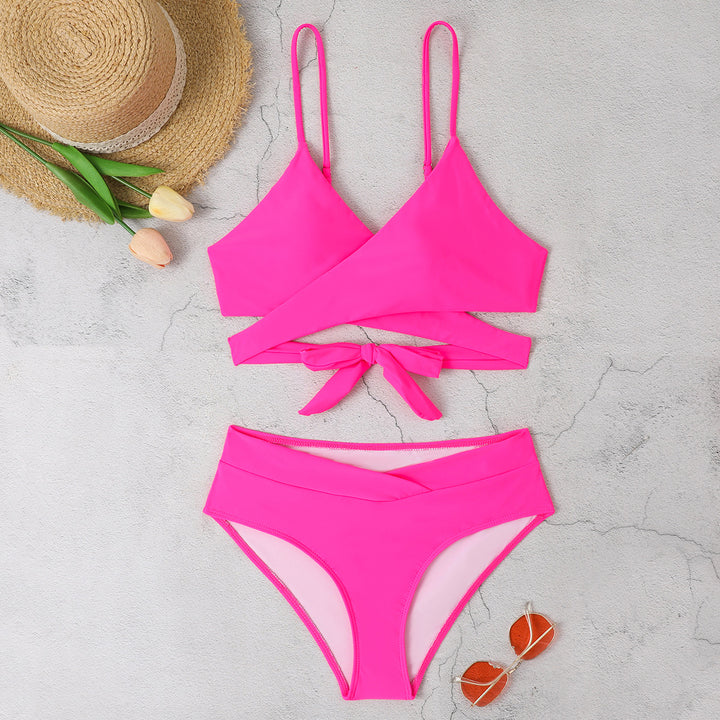 Ladies Triangle Bikini with Fashionable Accents Mune Fashion