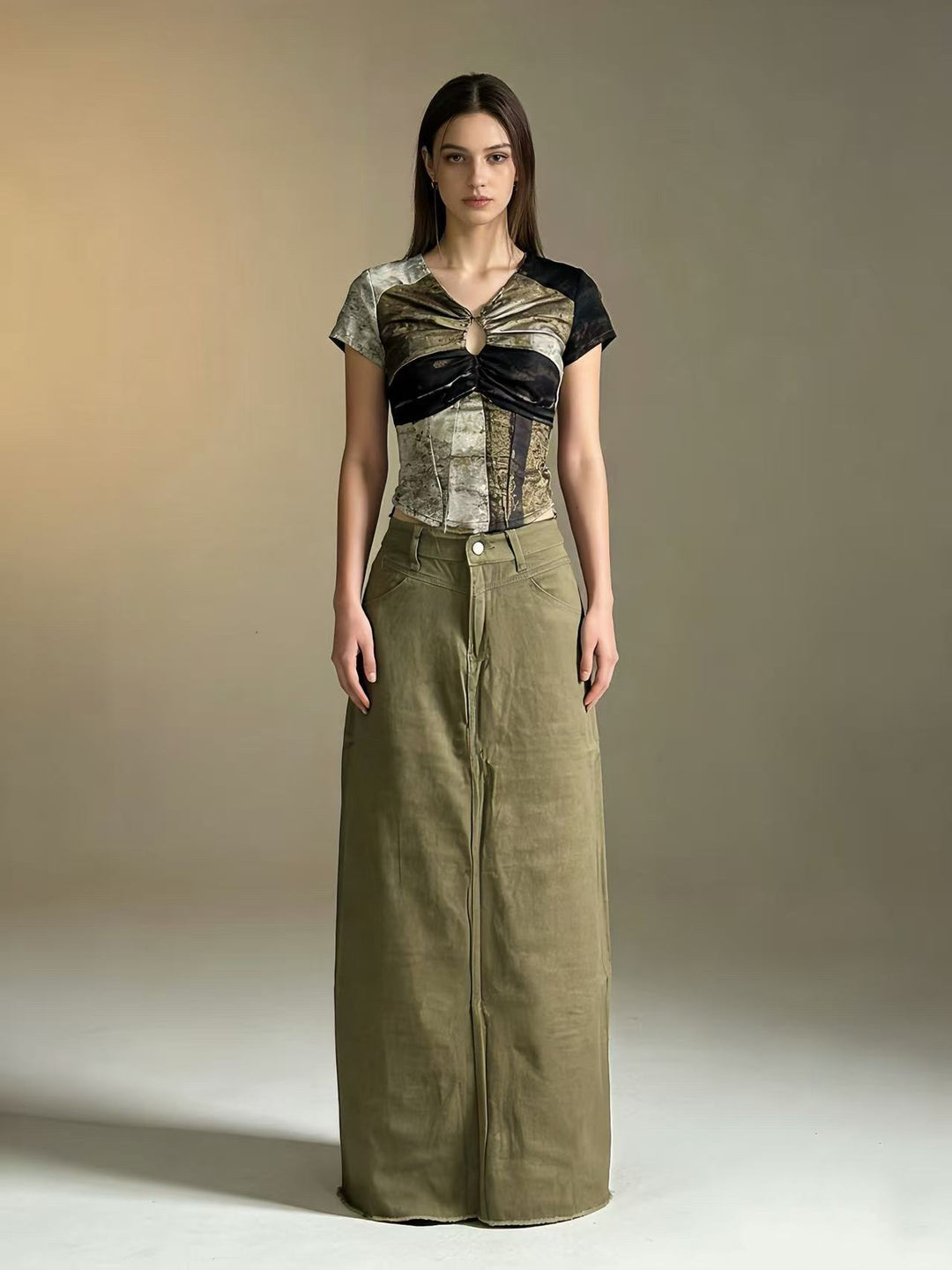 Ladies nan longer High-Waist Denim Maxi Skirt with straight silhouette and raw hem Mune Fashion
