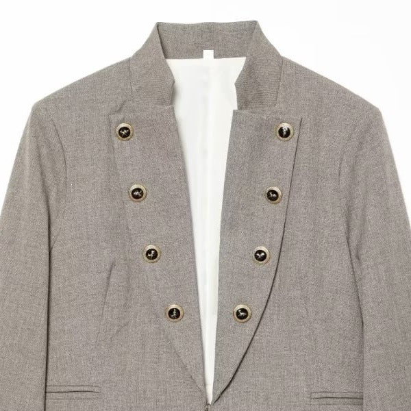 Ladies short blazer in military style with stand-up collar, double-breasted decorative button placket and tailored silhouette Mune Fashion