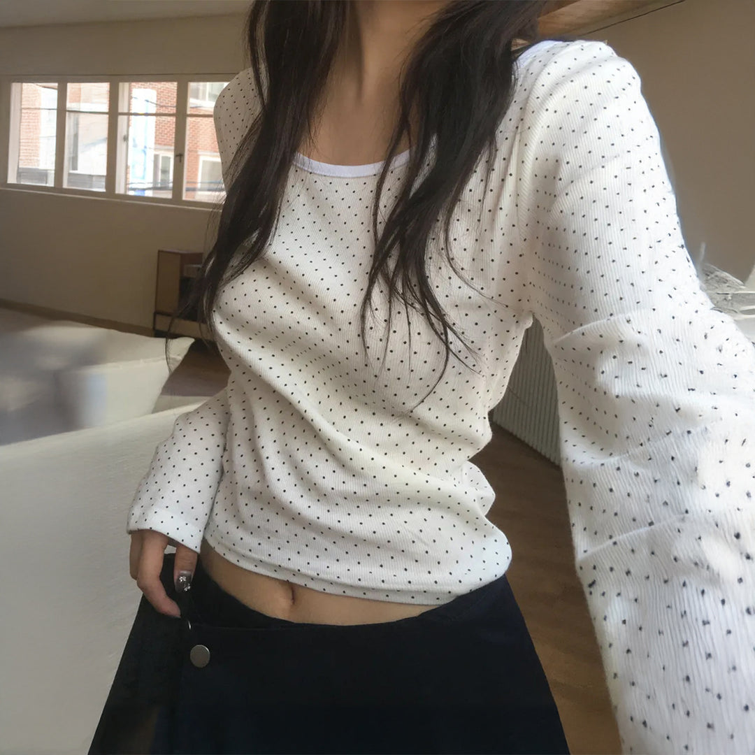 Women's knitted cropped long sleeve with fine polka dot pattern and U-neck Mune Fashion