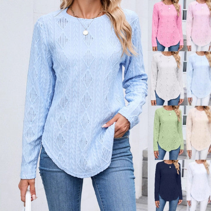 Women's finely structured knitted sweater with lace diamond pattern and rounded hem