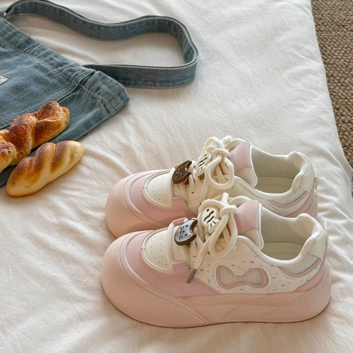 Women's Comfortable Sneakers with Playful Applications Mune Fashion