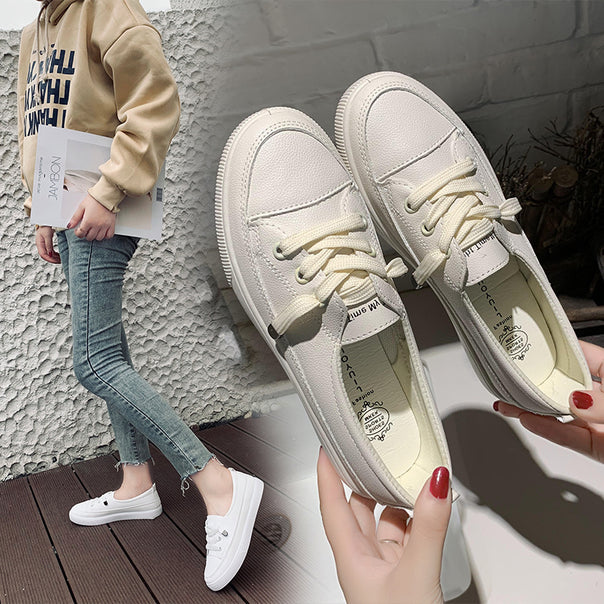 Women Minimalistic Low-Top Sneakers made of synthetic leather with padded comfort insole Mune Fashion