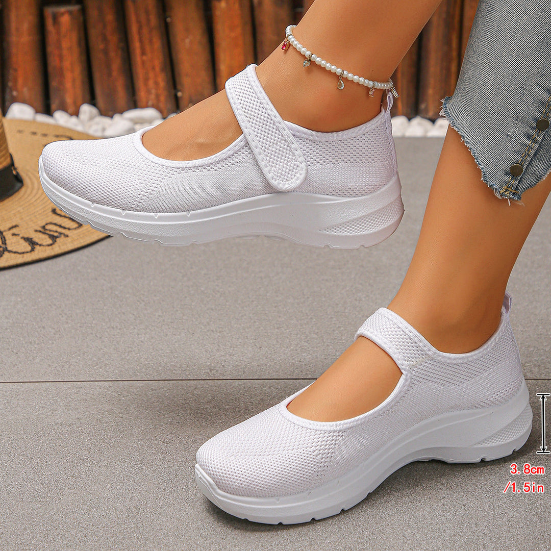 Women's sporty slip-on sneakers with breathable mesh upper and elastic straps Mune Fashion