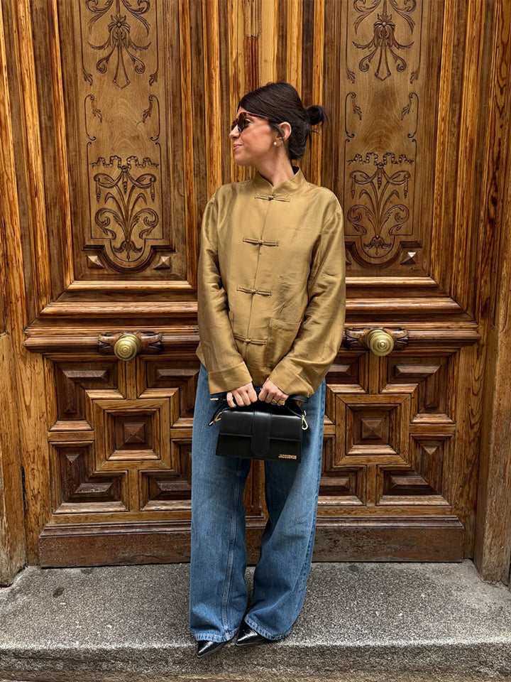 Ladies Chinese-inspired tunic shirt with stand-up collar, knot closures & crinkle texture Mune Fashion