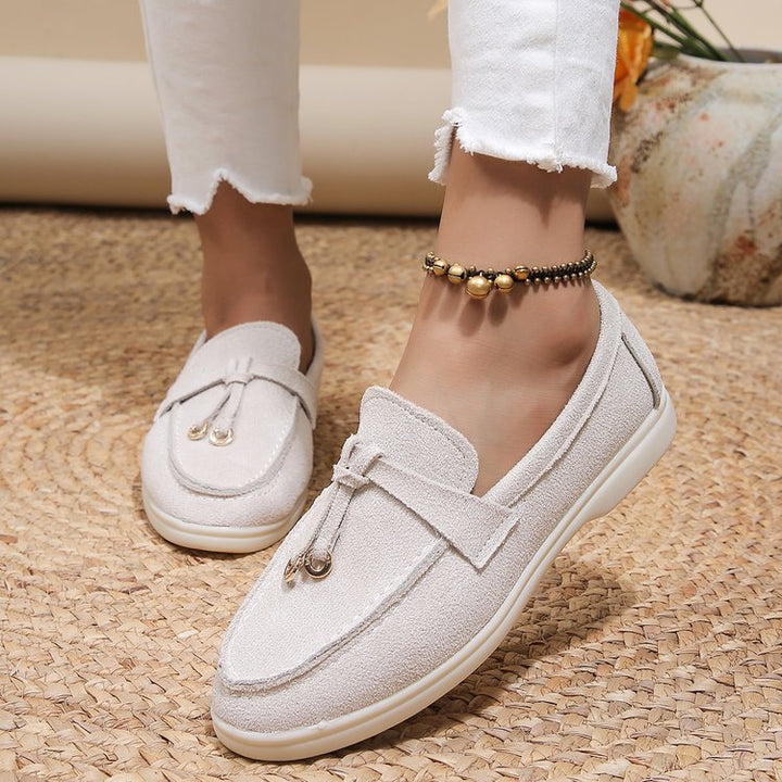 Damen Slipper-Loafer aus Velourslederoptik mit dekorativem Knotenriemen und leicht profilierter Gummisohle Mune Fashion