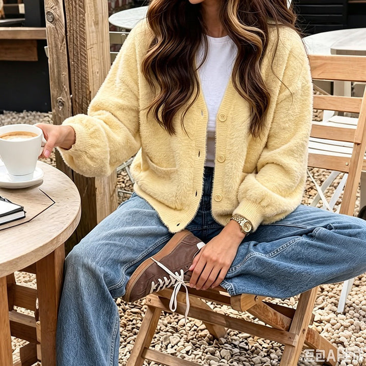 Women's Cozy Oversize Cardigan made of Teddy Fleece with V-Neck, patch pockets & ribbed cuffs