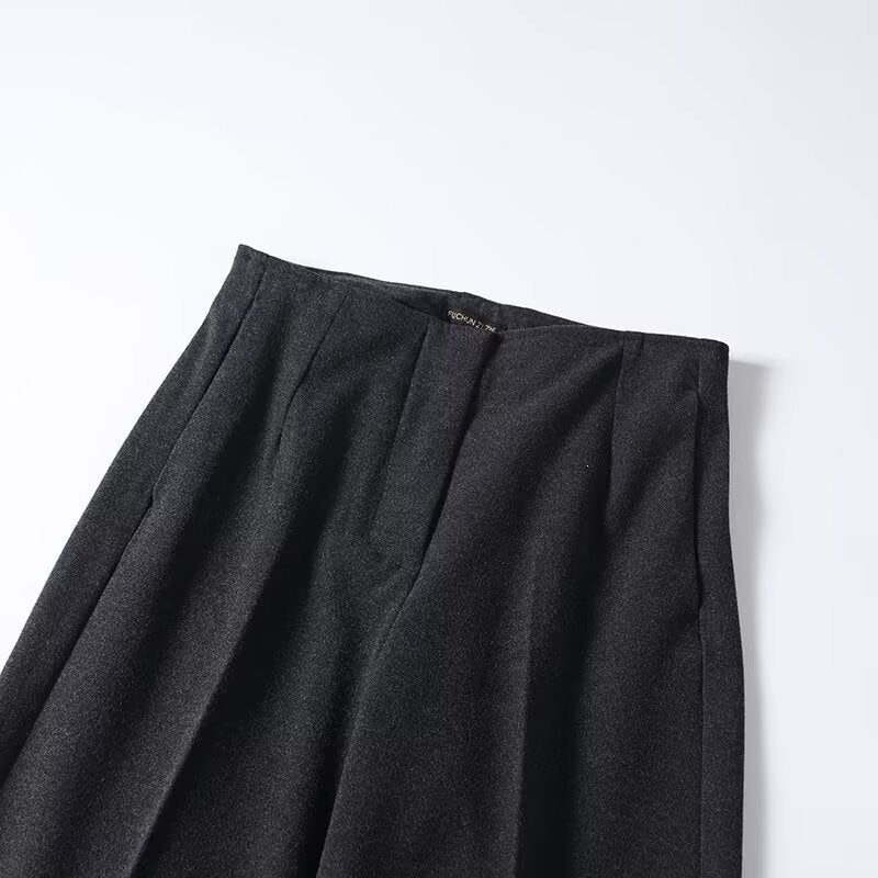 Women's High-Waisted Pleated Trousers with Wide Leg and Classic Tailoring Mune Fashion