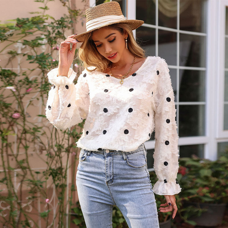 Women's Textured V-Neck Blouse Shirt with Fringe Structure and Dot Application Mune Fashion