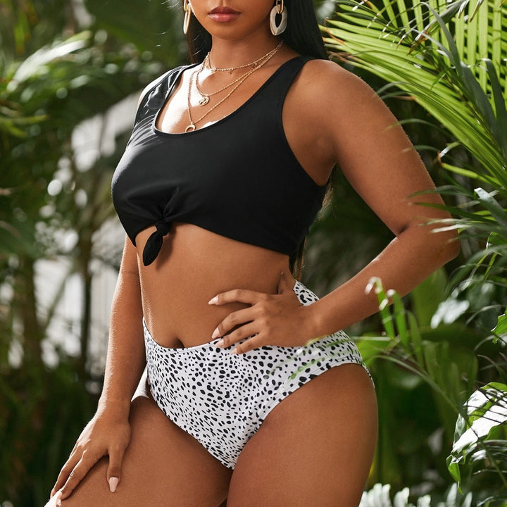 Women's bikini set with creative knot design and high-cut panties Mune Fashion