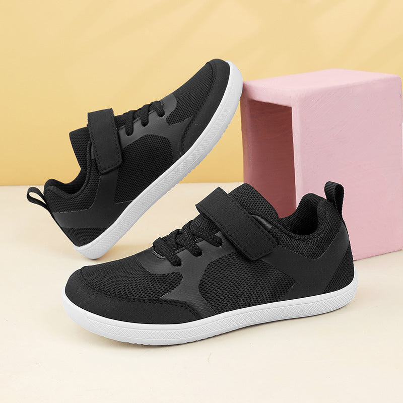 Unisex lightweight mesh sneakers with elastic lacing system, velcro closure and EVA midsole Mune Fashion