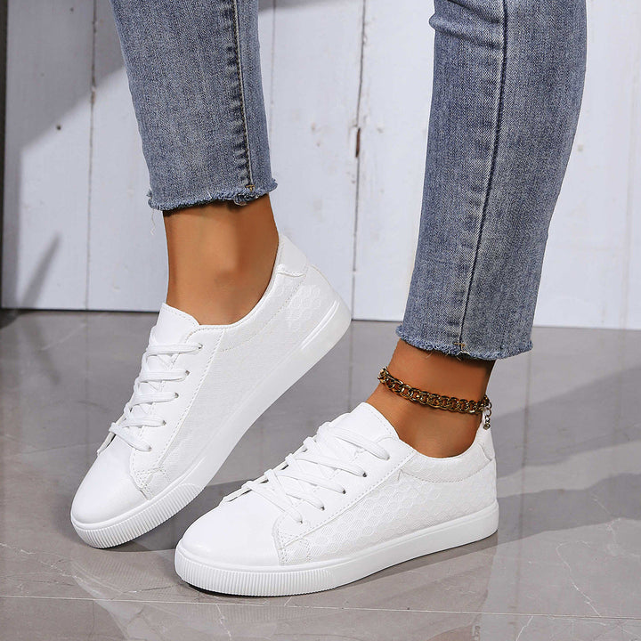 Women's breathable sneakers with structured surface finish Mune Fashion