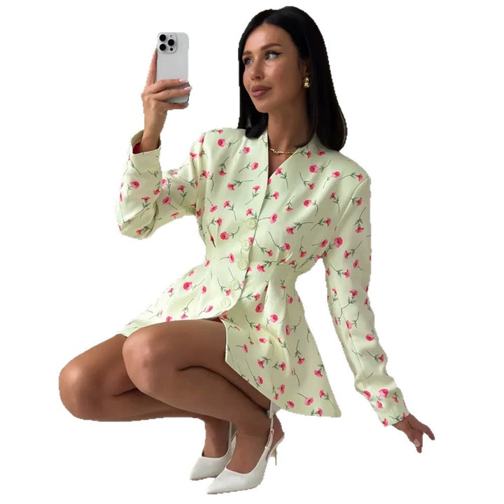 Women's fitted blazer with peplum, decorative buttons and floral pattern Mune Fashion