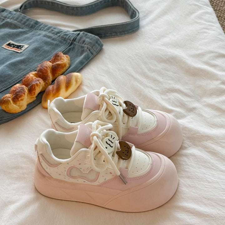 Women's Comfortable Sneakers with Playful Applications Mune Fashion