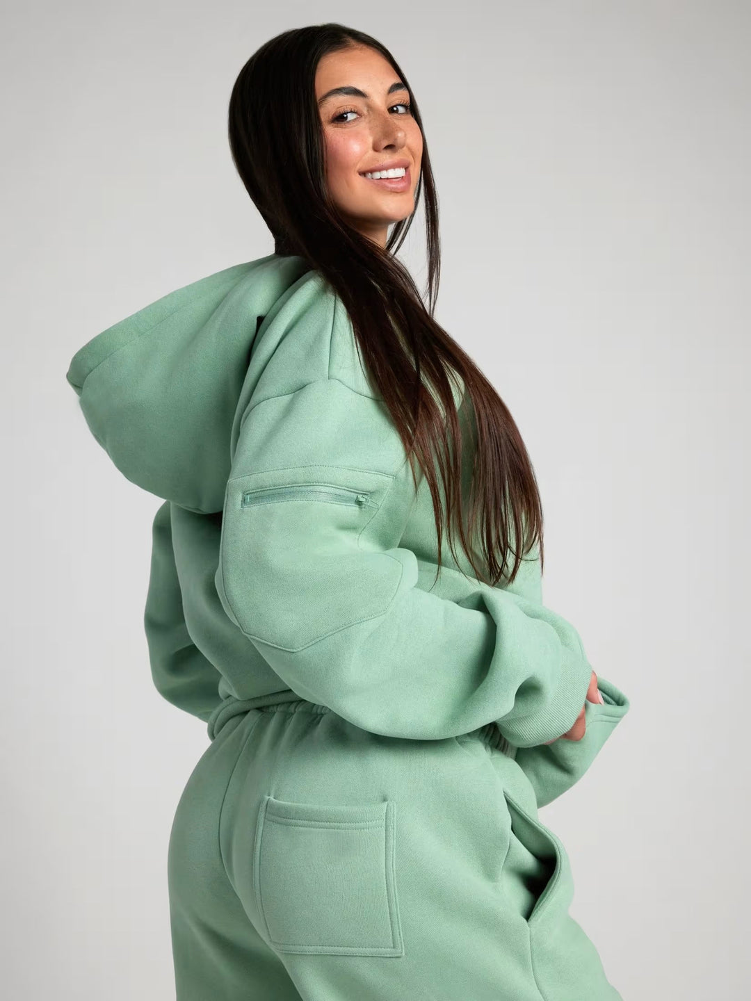 Women’s hoodie sweatshirt with integrated sleep mask and soft fleece lining Mune Fashion